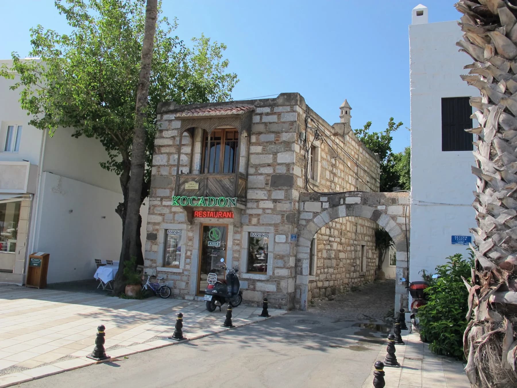 Premium airport transfer vehicle in Bodrum